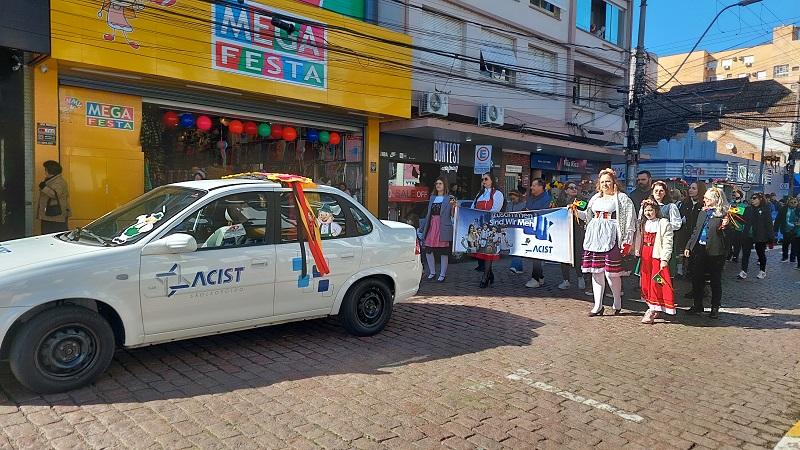 Diretoria, equipe e associados  participaram da celebração