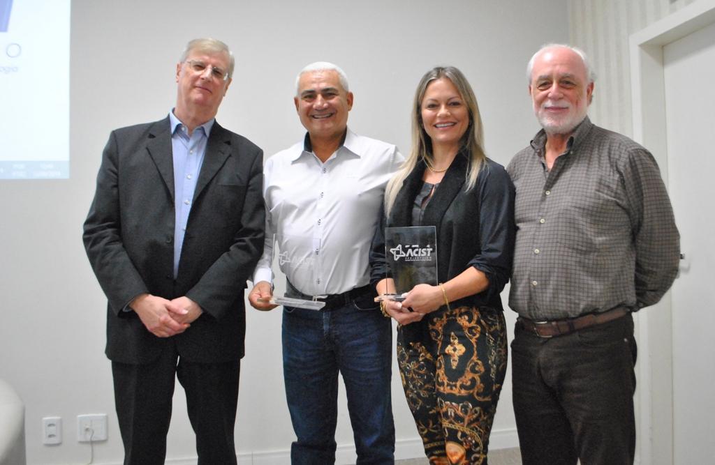 Oldemar Brahm, Eduardo Alves Costa, Camila Gomes e Adilson Gomes