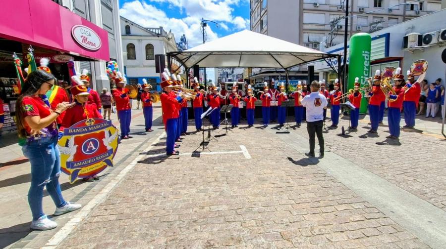 Apresentação da Banda Marcial Amadeo Rossi