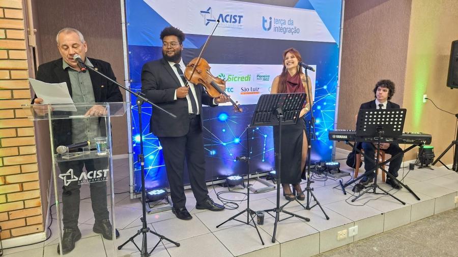 Apresentação musical da Presto