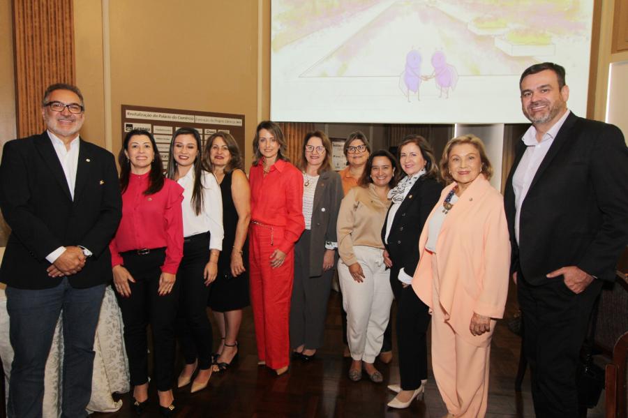Diretoria da ACIST-SL com a presidente do Conselho da Mulher Empreendedora da FEDERASUL, Simone Leite