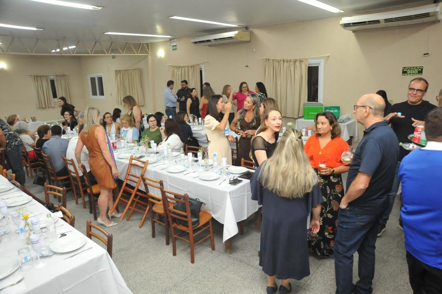 Evento ocorreu na noite desta terça, 11, na sede social da ACIST-SL