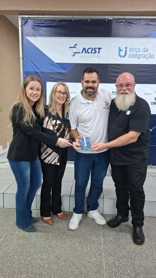 Representantes da For Kids