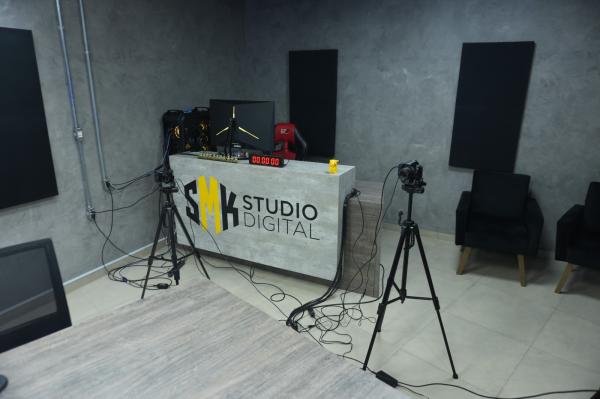 SMK Studio Digital oferece infraestrura para gravação de podcast e realização de eventos